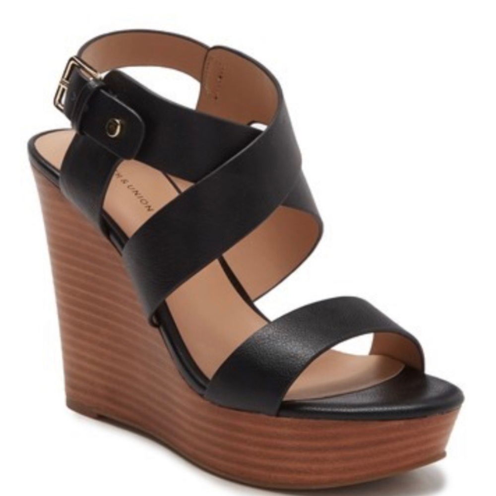 New Nella black  Platform Wedge Sandal.   Size 9.5